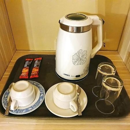 曼谷 蒙大拿沙东旅馆酒店 外观 照片
